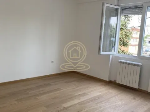 Izdavanje, poslovni prostor, 73m², Stari Grad, Beograd - image 4
