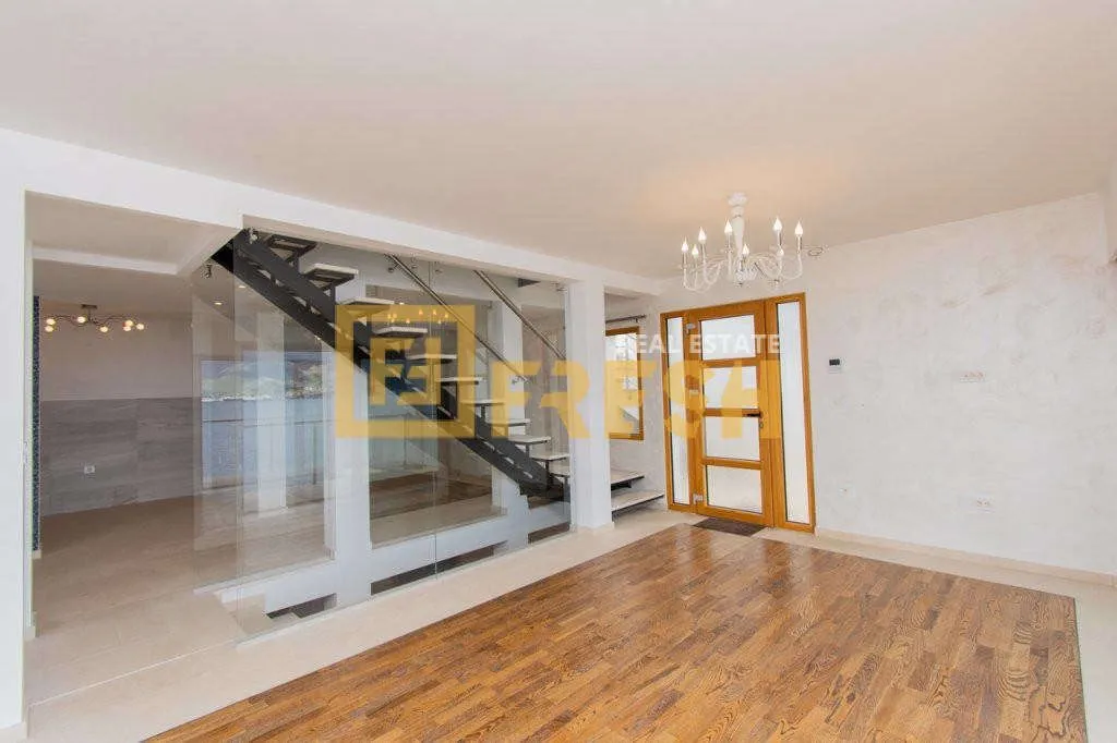 Prodaja, kuća, 300m², Tivat, Crna Gora