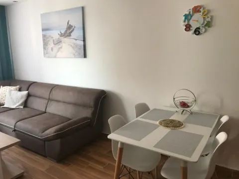 Izdavanje, jednosoban stan, 45m², Maslinjak, Budva - image 12
