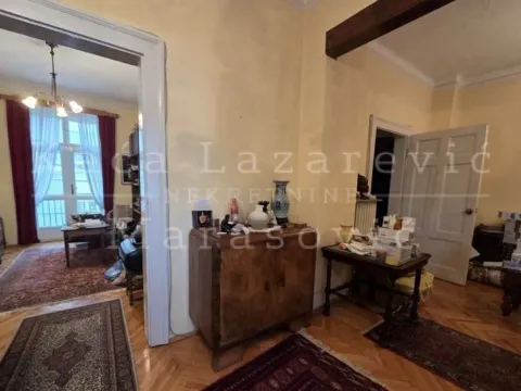 Stan in Vračar Sve Podlokacije