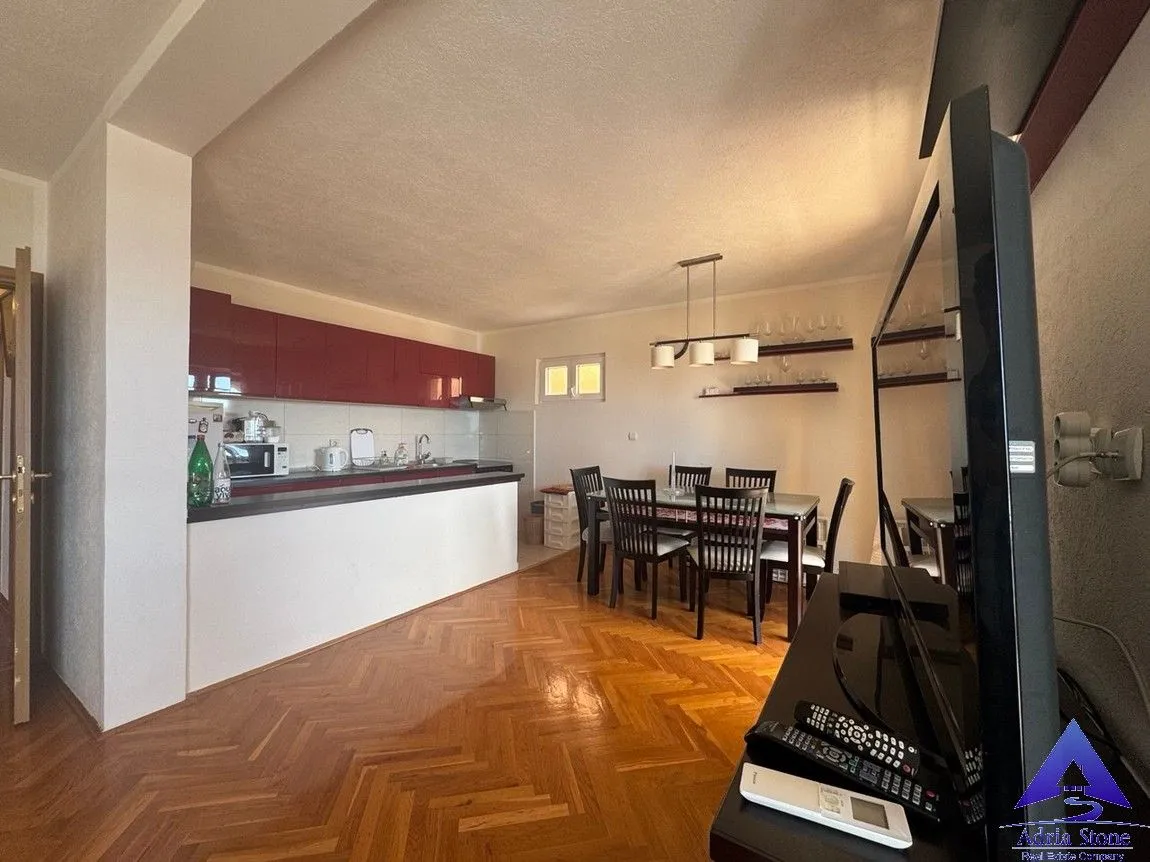 Prodaja, četvorosoban stan, 176m², Petrovac, Budva