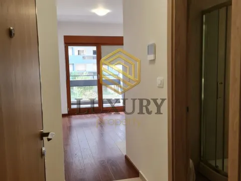 Rent, office space, 25m², Master Kvart, Podgorica - image 2