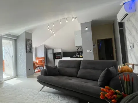 Prodaja, dvosoban stan, 144m², Centar, Bar - image 8