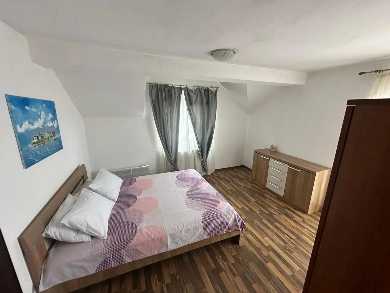 Izdavanje, trosoban stan, 141m², Donja Gorica, Podgorica