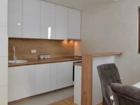 Prodaja, dvosoban stan, 69m², Centar, Tivat - image 3