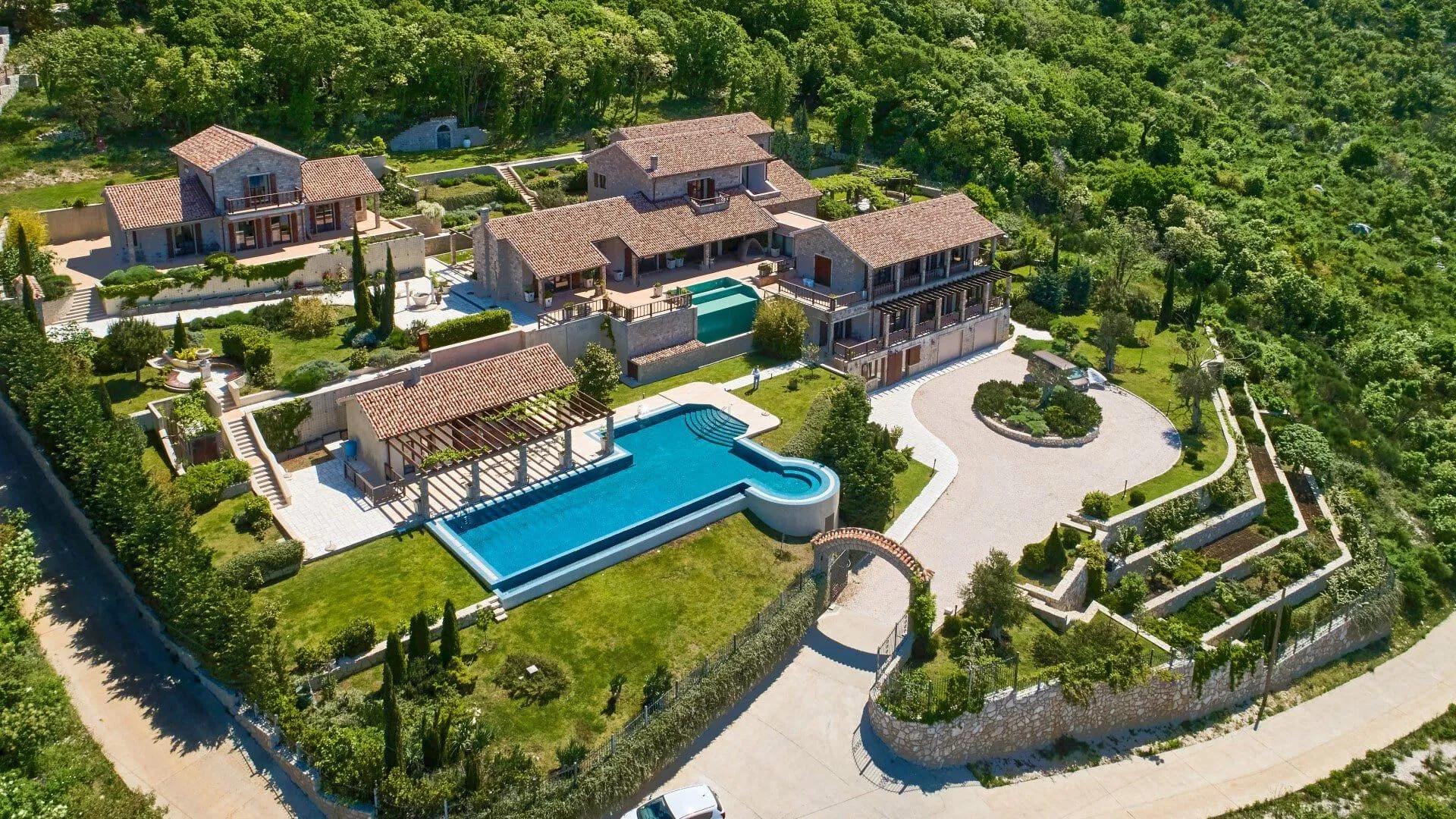 Sale, house, 2191m², Blizikuće, Budva