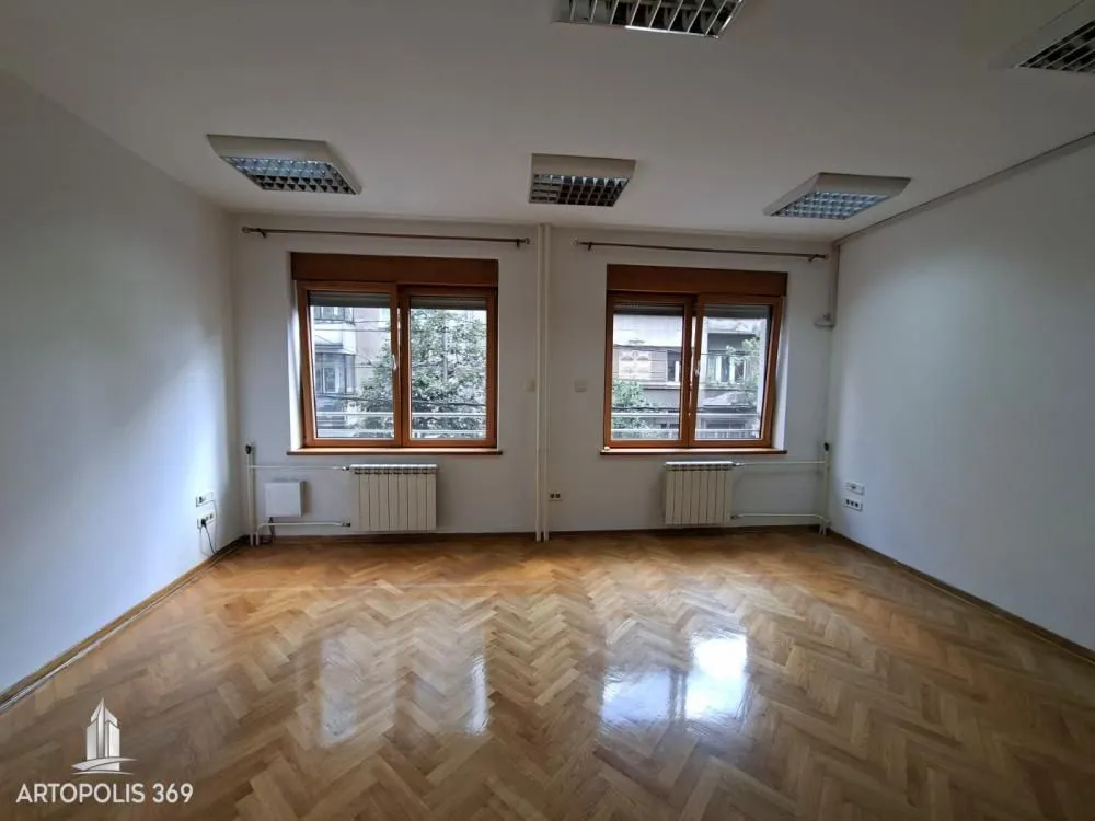 Rent, office space, 58m², Kalenić Pijaca, Vračar Sve Podlokacije