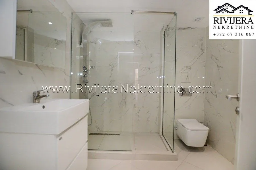 Prodaja, dvosoban stan, 74m², Đenovići, Herceg Novi
