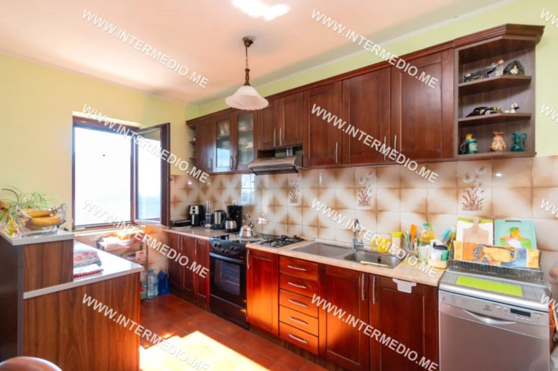 Prodaja, dvosoban stan, 103m², Topla, Herceg Novi