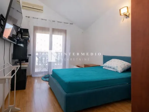 Izdavanje, četvorosoban stan, 137m², Topla, Herceg Novi - image 14