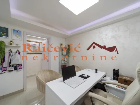 Prodaja, poslovni prostor, 57m², Kalenić Pijaca, Vračar Sve Podlokacije - image 7