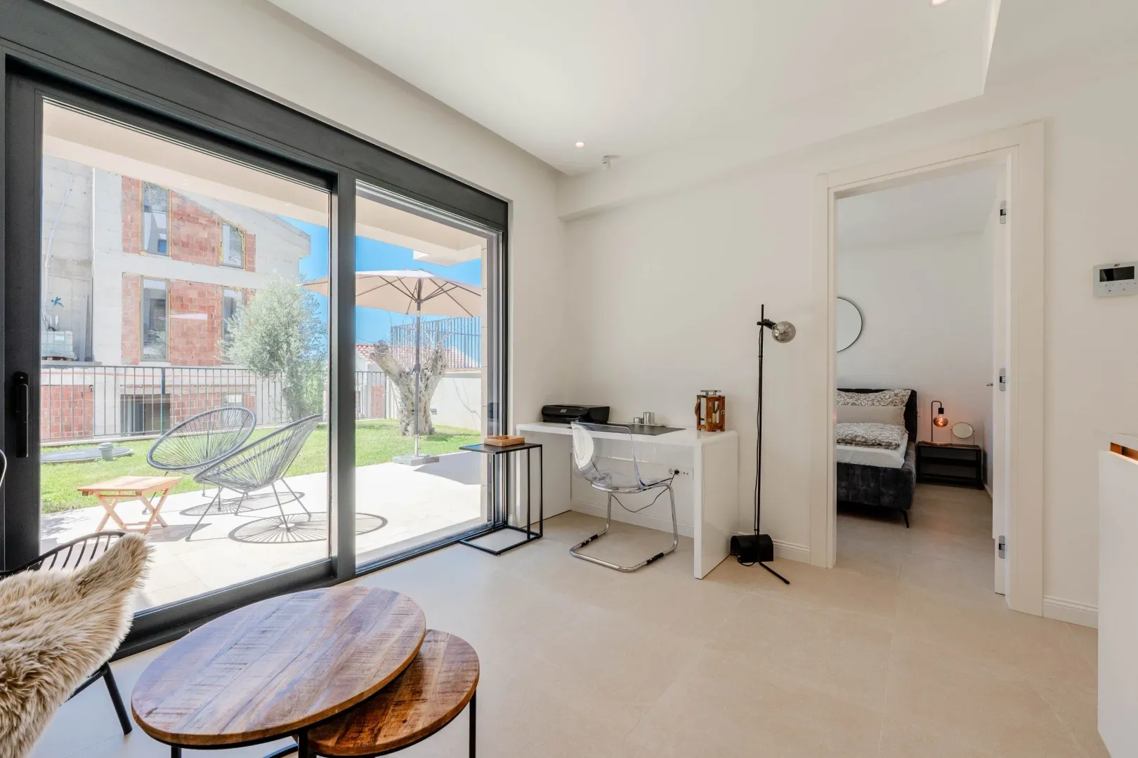 Izdavanje, kuća, 141m², Blizikuće, Budva