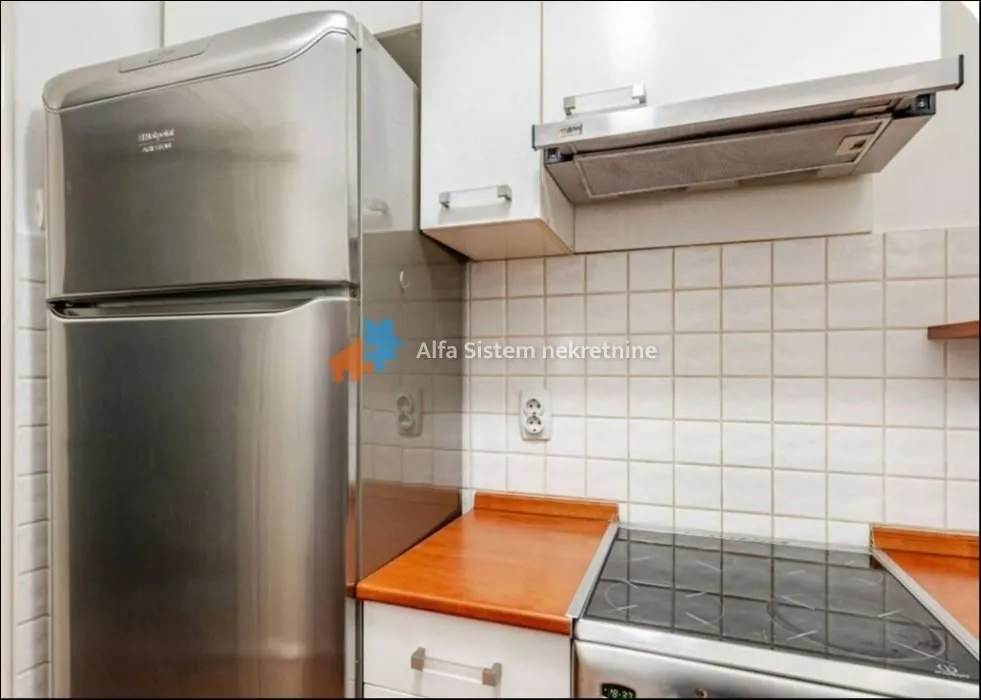 Izdavanje, trosoban stan, 80m², Zeleni Venac, Beograd