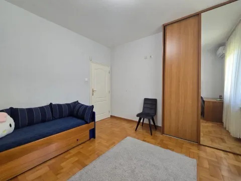 Rent, three bedroom apartment, 114m², Pod Goricom, Podgorica - image 7