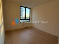 Izdavanje, trosoban stan, 71m², Savski Venac, Beograd - image 10
