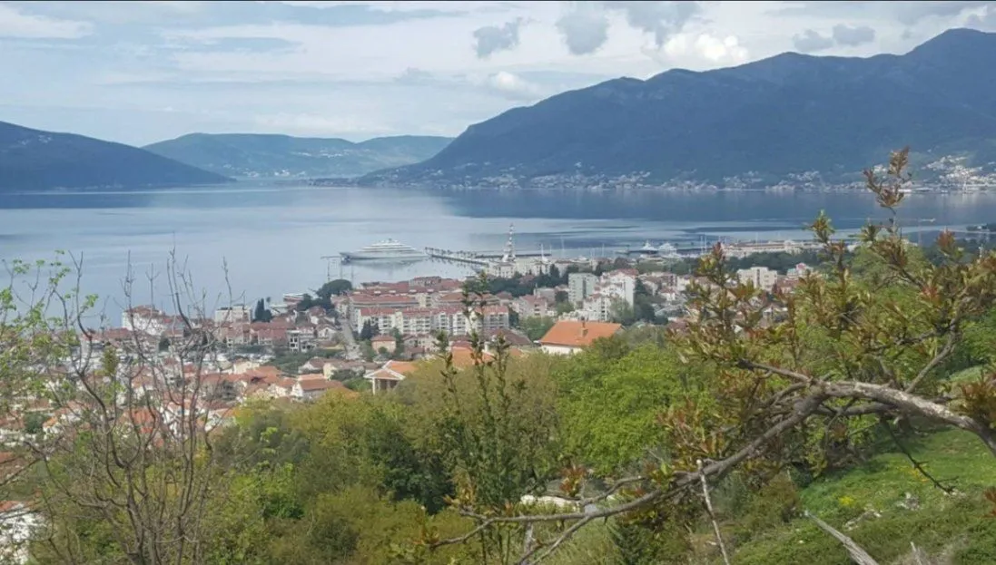Sale, land lot, 275m², Marići, Tivat