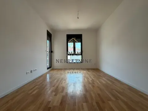 Prodaja, jednosoban stan, 45m², Tološi, Podgorica - image 8
