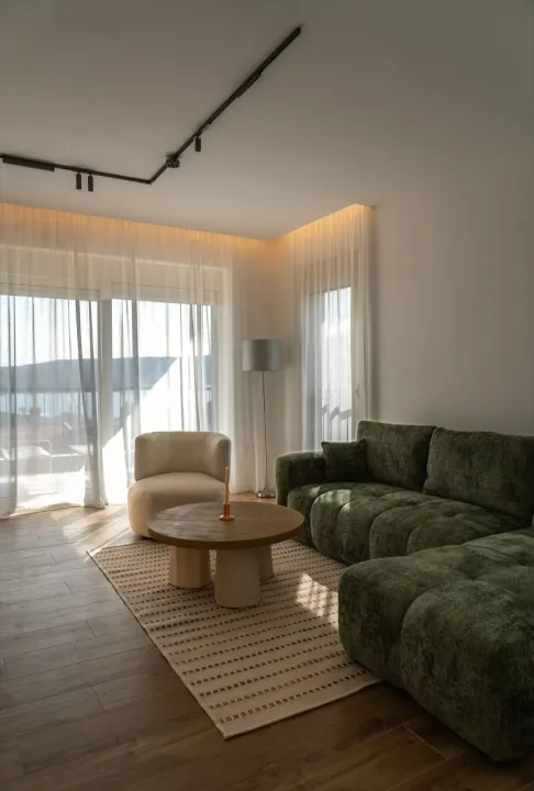 Rent, two bedroom apartment, 71m², Kava, Tivat