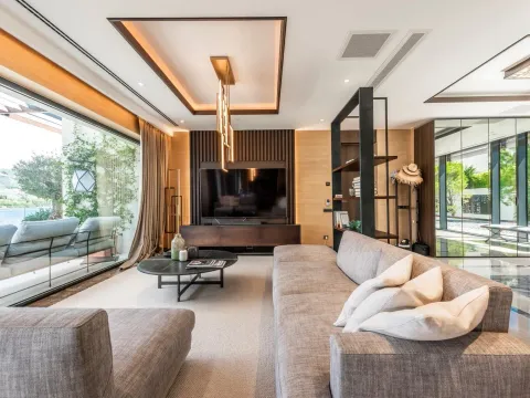 Prodaja, četvorosoban stan, 500m², Đuraševići, Tivat - image 21