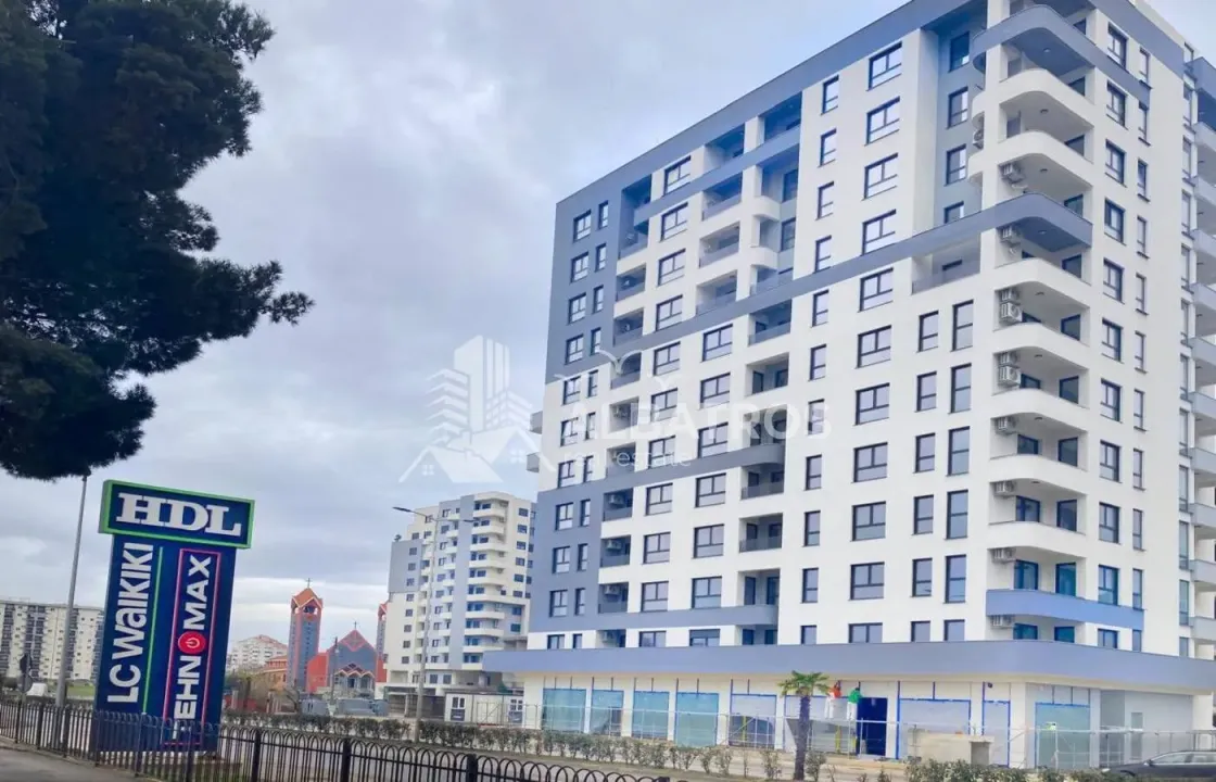 Prodaja, dvosoban stan, 74m², Centar, Bar