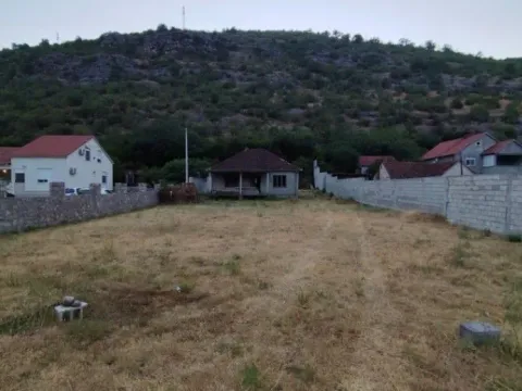 Prodaja, kuća, 78m², Bioče, Podgorica