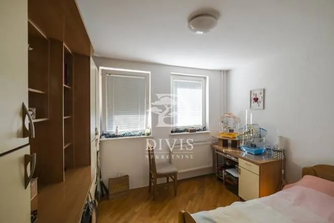 Prodaja, trosoban stan, 92m², Novi Beograd Blok 22, Novi Beograd Sve Podlokacije