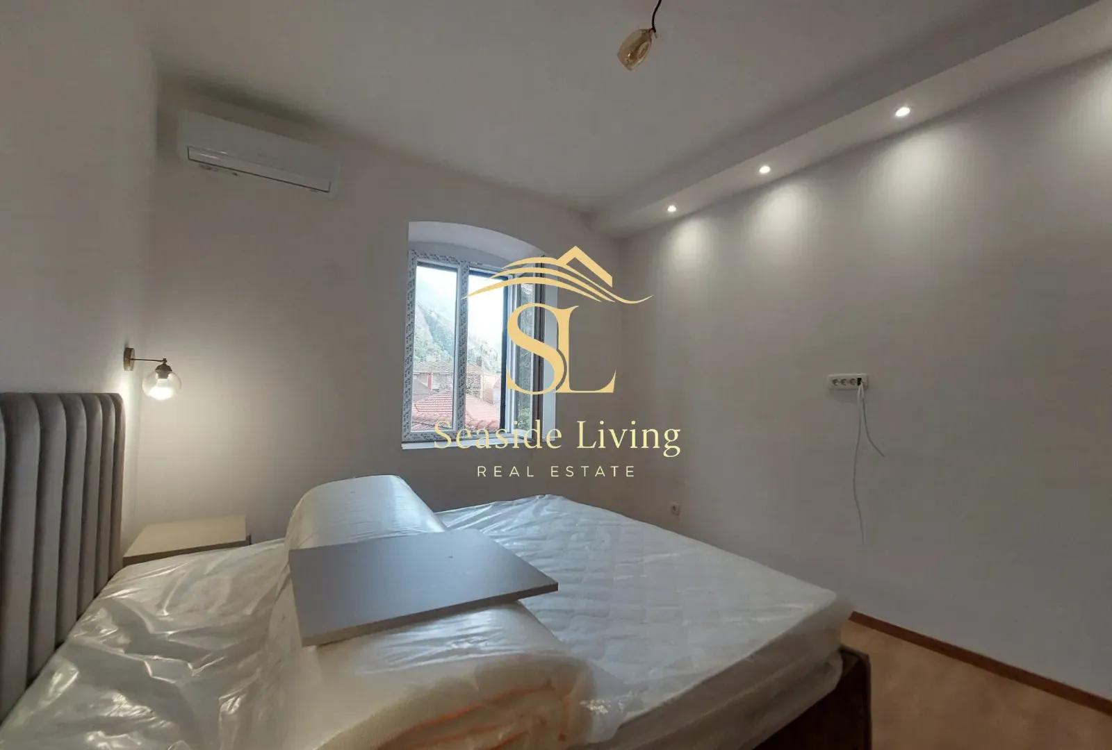 Rent, one bedroom apartment, 40m², Centar, Kotor