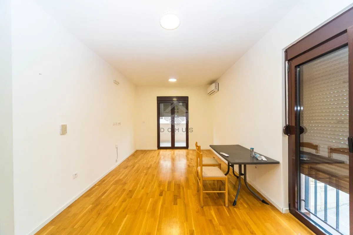 Izdavanje, jednosoban stan, 45m², Zabjelo, Podgorica