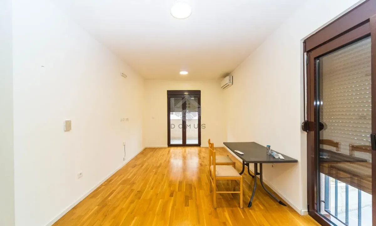 Izdavanje, jednosoban stan, 45m², Zabjelo, Podgorica