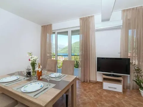 Prodaja, jednosoban stan, 61m², Kamenari, Herceg Novi - image 11