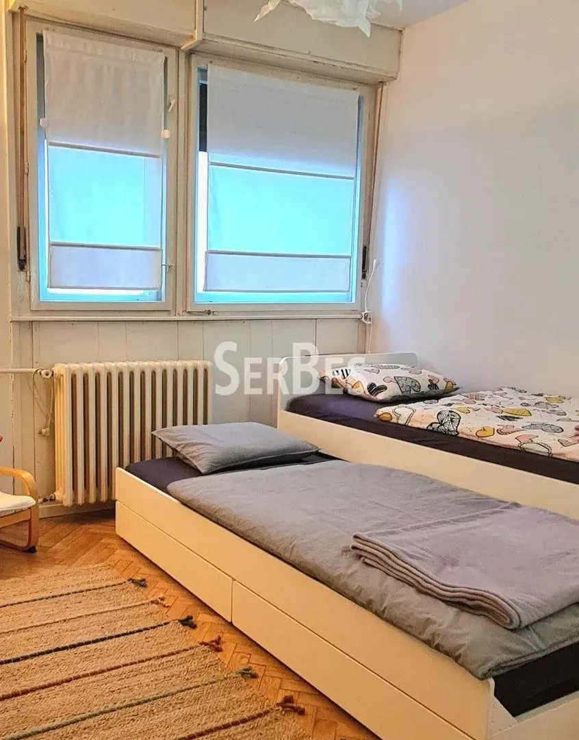 Izdavanje, trosoban stan, 77m², Klinički Centar, Beograd