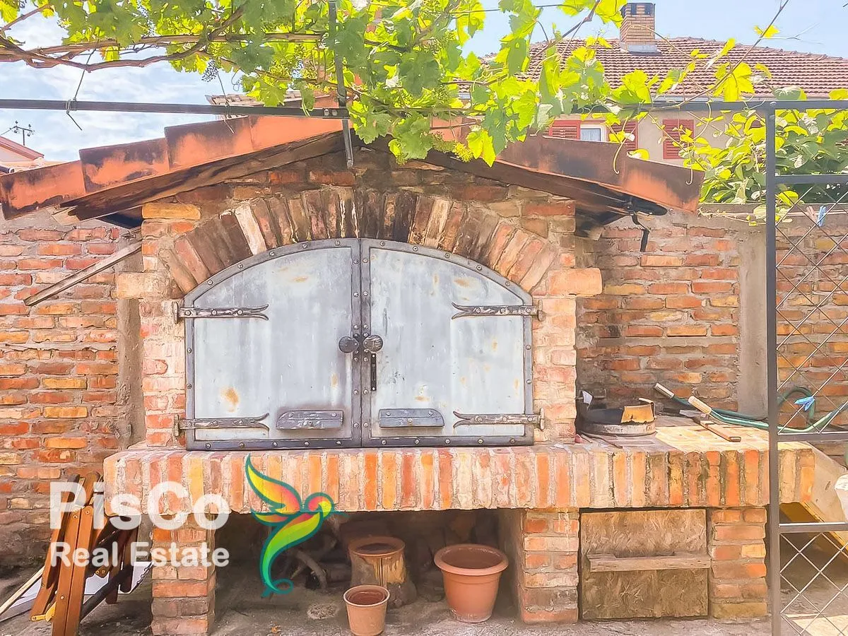 Sale, house, 200m², Konik, Podgorica