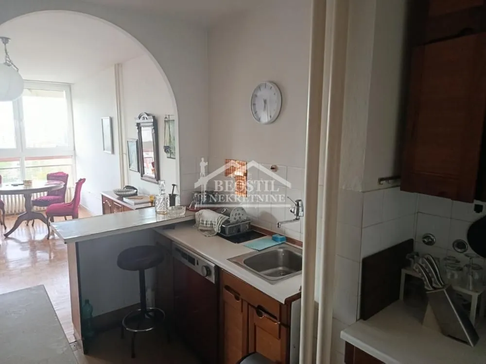 Sale, three bedroom apartment, 74m², Banjica, Voždovac Sve Podlokacije