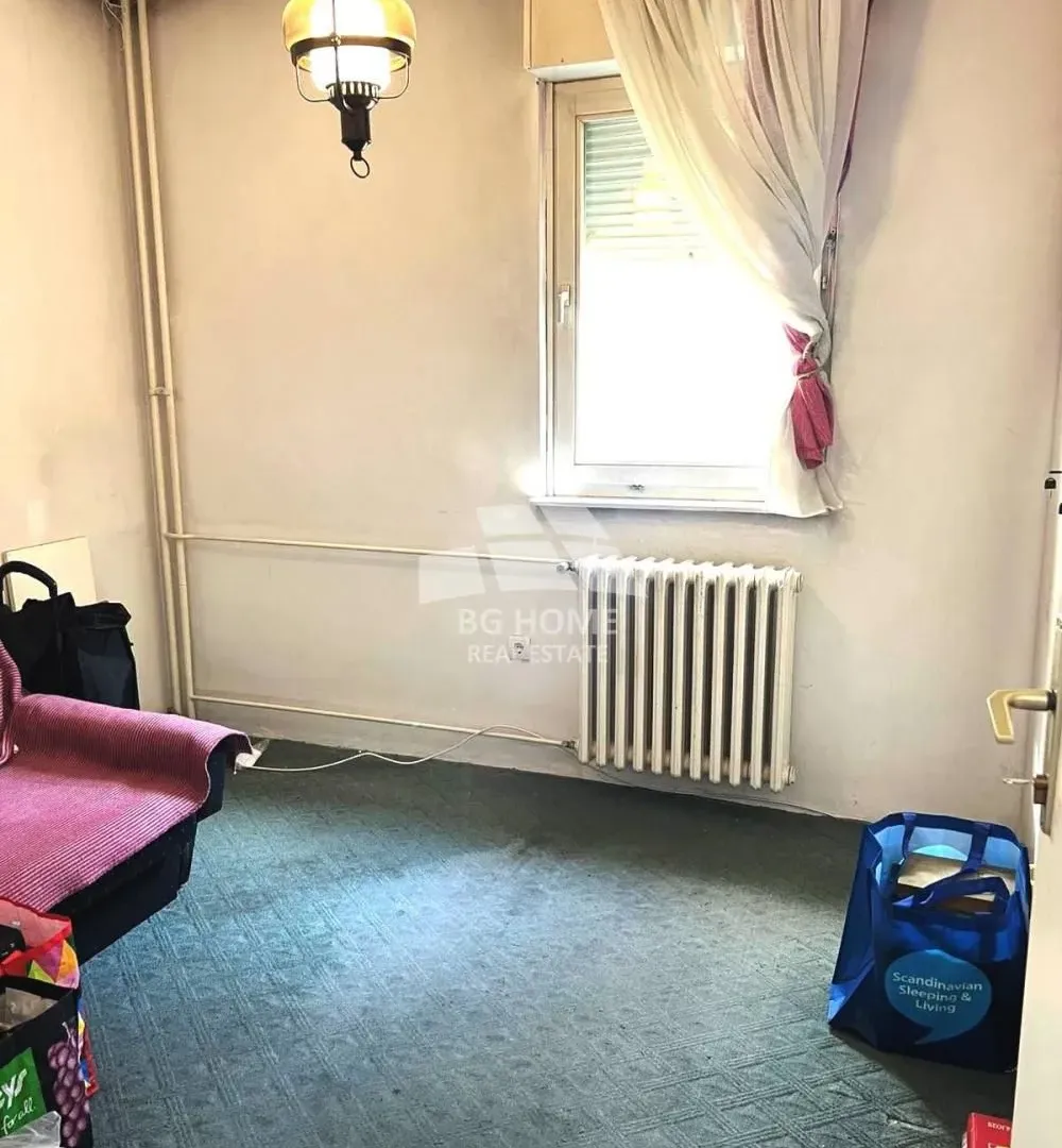 Prodaja, trosoban stan, 70m², Brace Jerković, Voždovac Sve Podlokacije