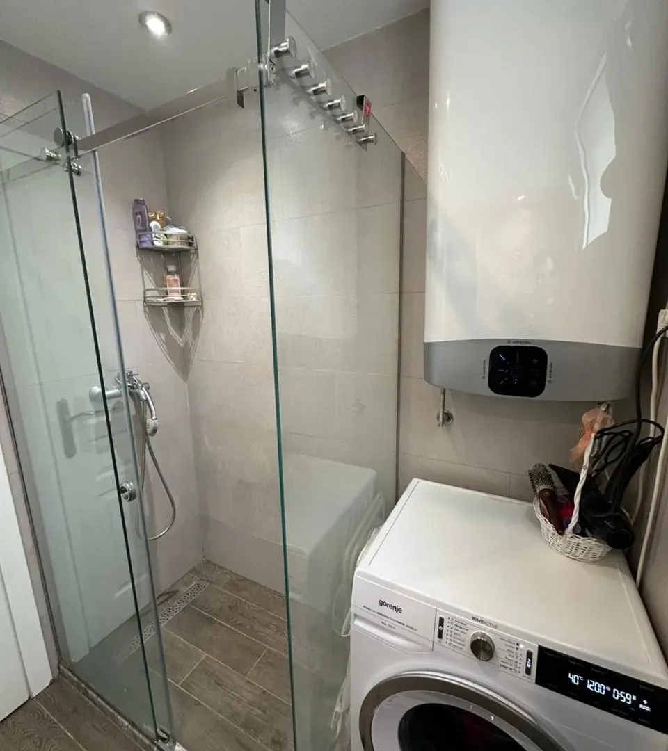 Prodaja, trosoban stan, 105m², Centar, Bar