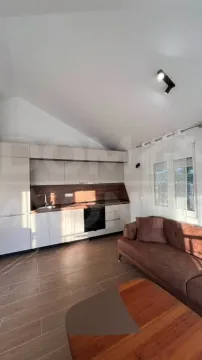 Rent, house, 100m², Tivat, Crna Gora - image 8