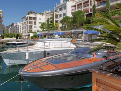 Prodaja, dvosoban stan, 138m², Tivat, Crna Gora