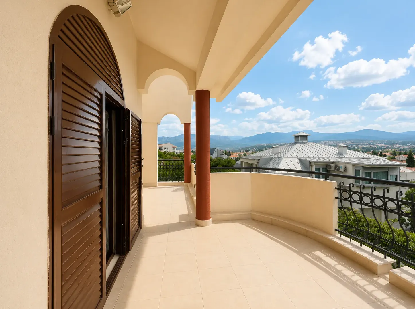 Rent, house, 280m², Gorica C, Podgorica