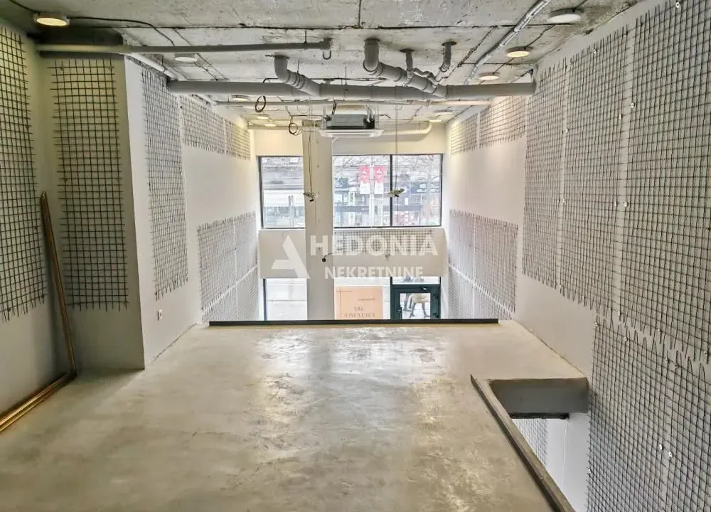 Izdavanje, poslovni prostor, 70m², Đeram Pijaca, Beograd