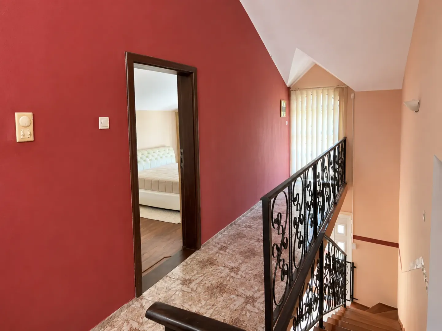 Izdavanje, kuća, 200m², Donja Gorica, Podgorica