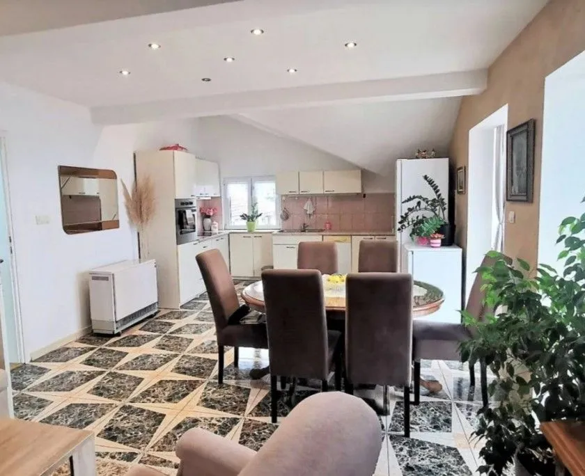 Prodaja, stan, 102m², Tivat, Crna Gora