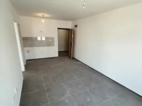 Sale, one bedroom apartment, 33m², Srebrno jezero, Veliko Gradište - image 2