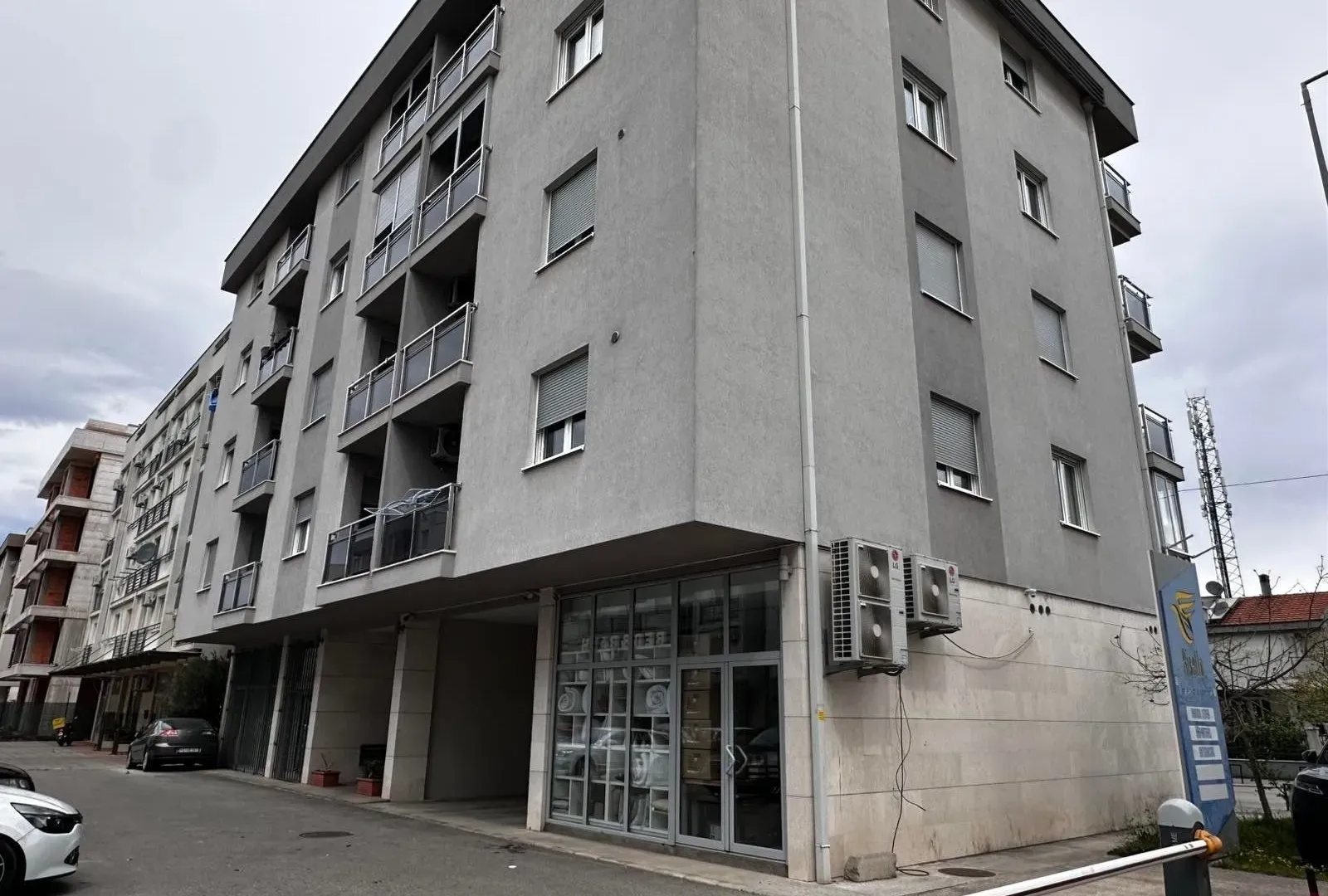 Izdavanje, jednosoban stan, 50m², Nova Dalmatinska, Podgorica