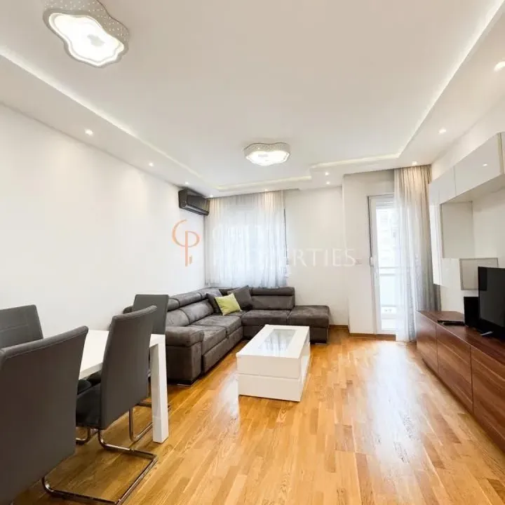 Izdavanje, stan, 64m², City Kvart, Podgorica