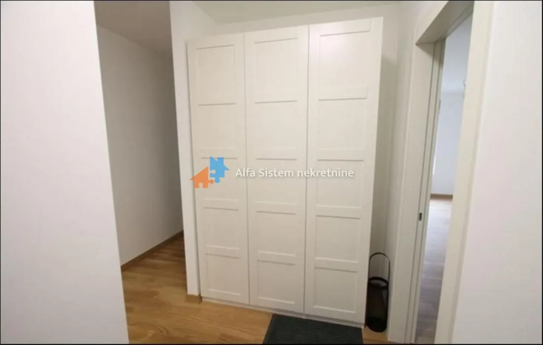 Izdavanje, četvorosoban stan, 105m², Novi Beograd Blok 65, Novi Beograd Sve Podlokacije