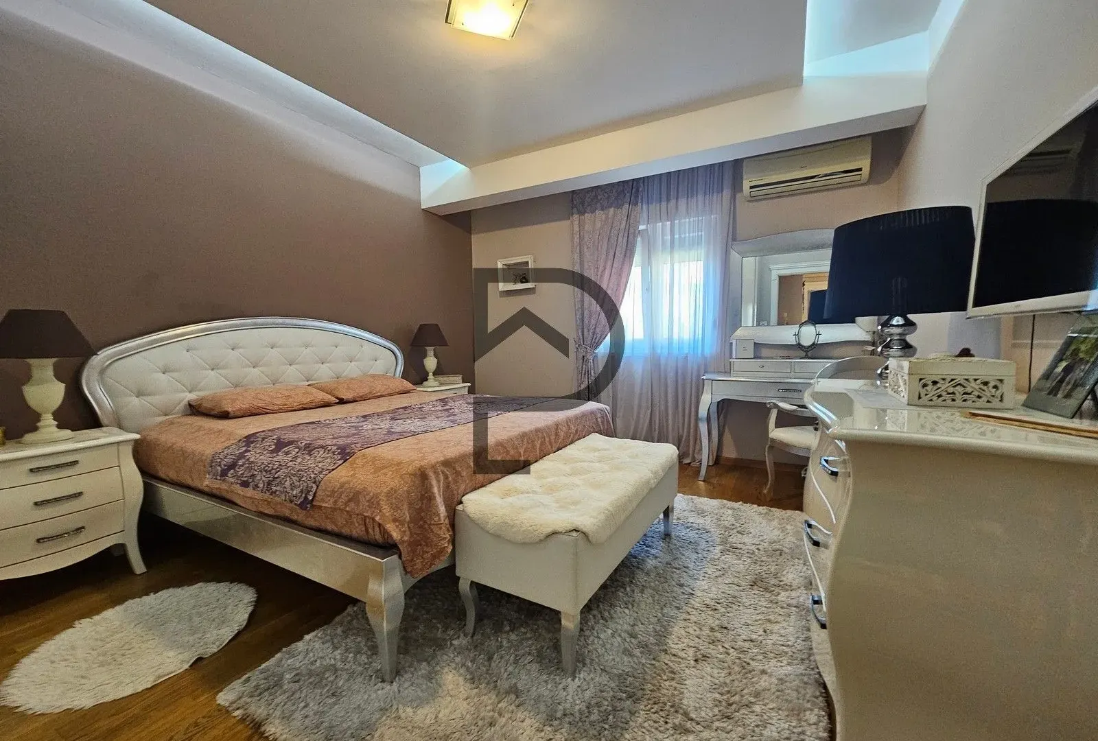 Rent, apartment, 119m², City Kvart, Podgorica