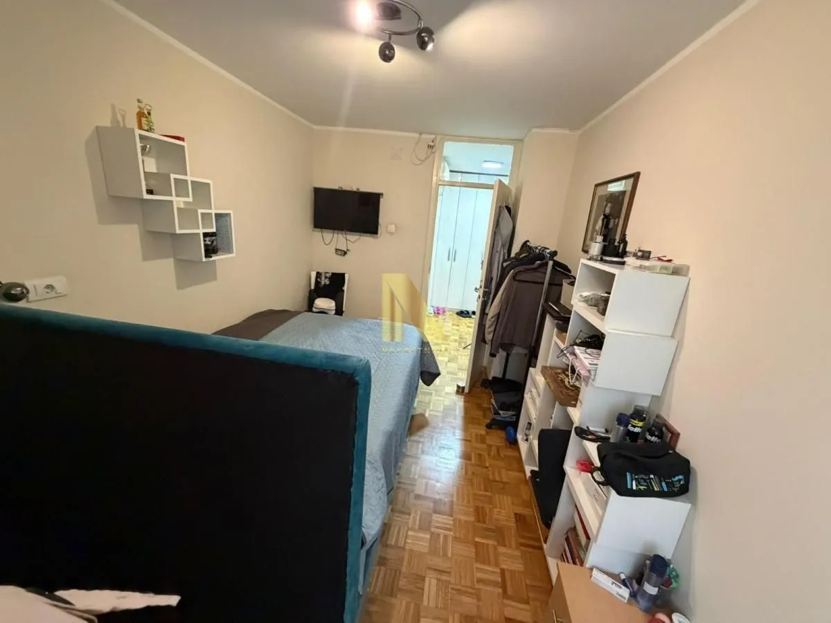 Prodaja, trosoban stan, 76m², Novo naselje, Novi Sad