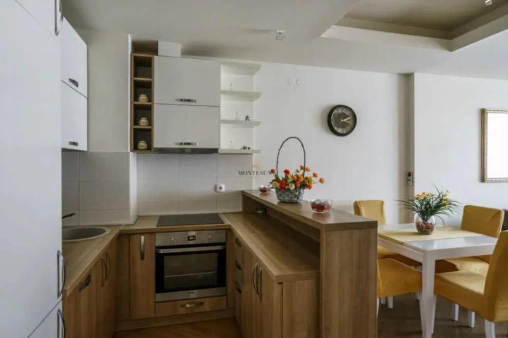 Izdavanje, jednosoban stan, 50m², Budva, Crna Gora