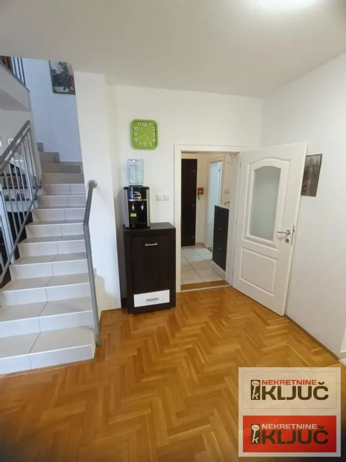 Prodaja, trosoban stan, 90m², Nova Detelinara, Novi Sad Sve Podlokacije