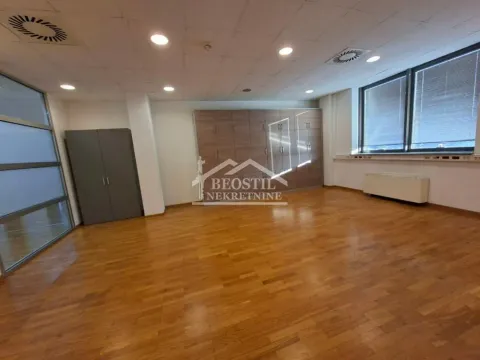Rent, office space, 330m², Bezanijska Kosa 1, Bežanijska Kosa Sve Podlokacije - image 8